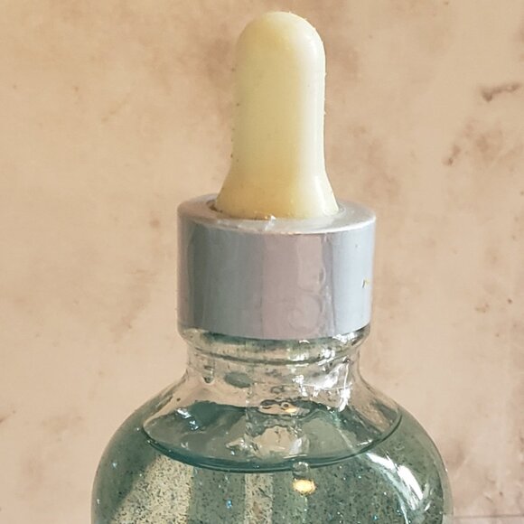 Aqua Quartz Crystals Illuminating Hydrating Body Oil Sparkle and Glow - NEW - Picture 4 of 8